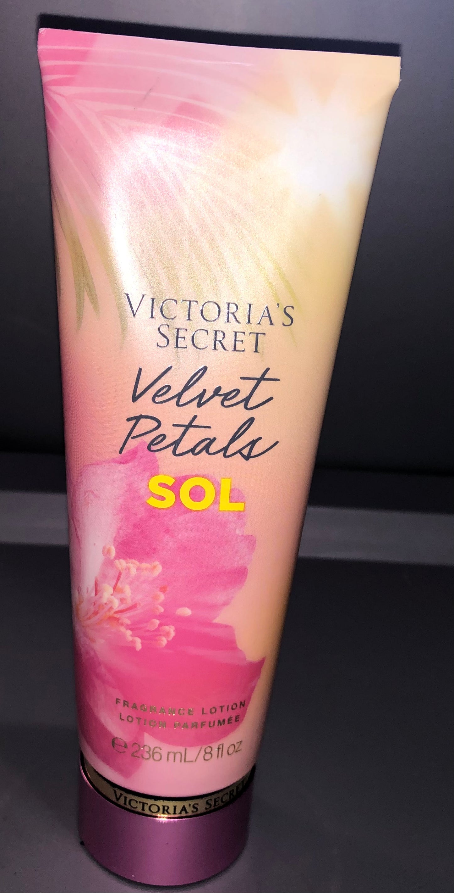 Victoria’s Secret Velvet Petals SOL 8oz